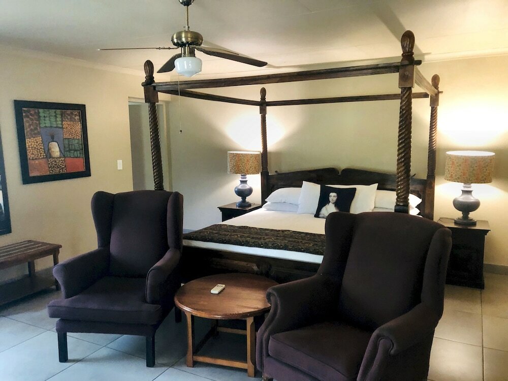 Фото Shangri-La Country Hotel