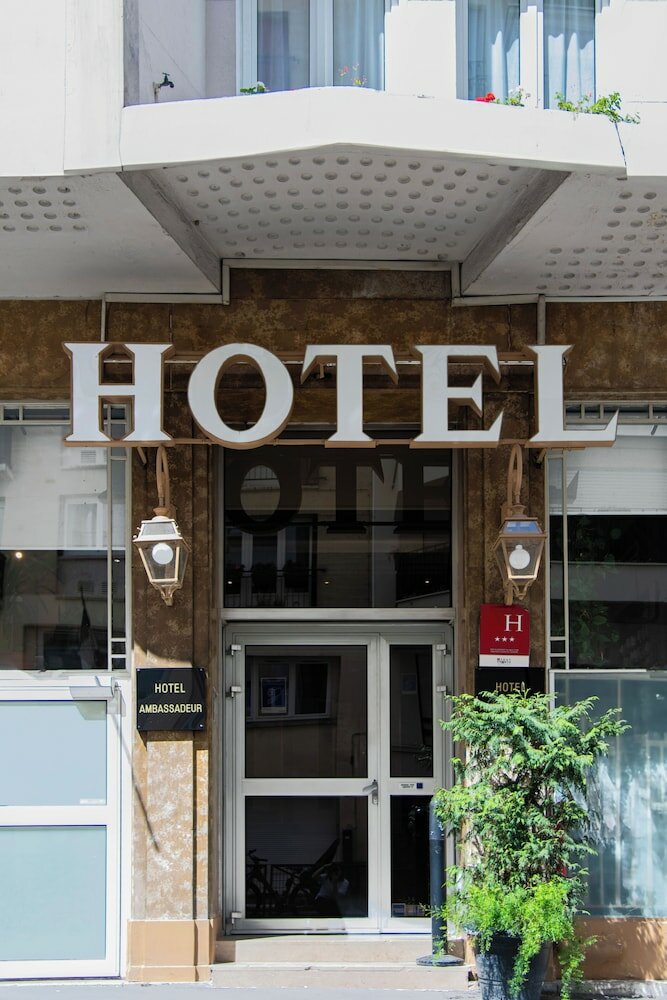 Фото Hotel Ambassadeur