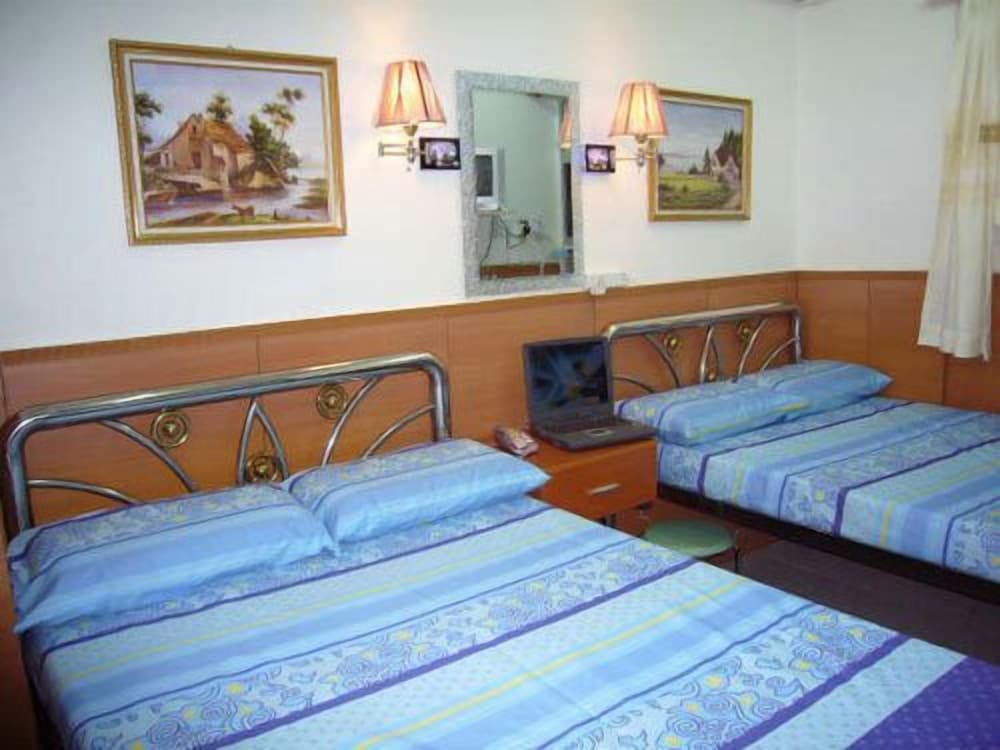 Фото отеля 2