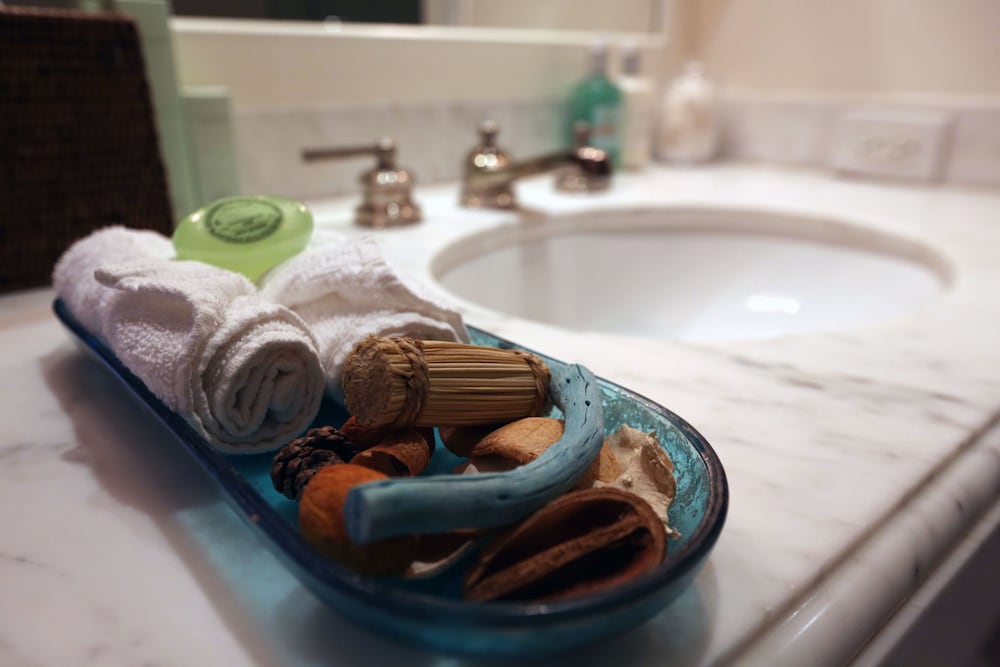 Фото The Pavilion Hotel