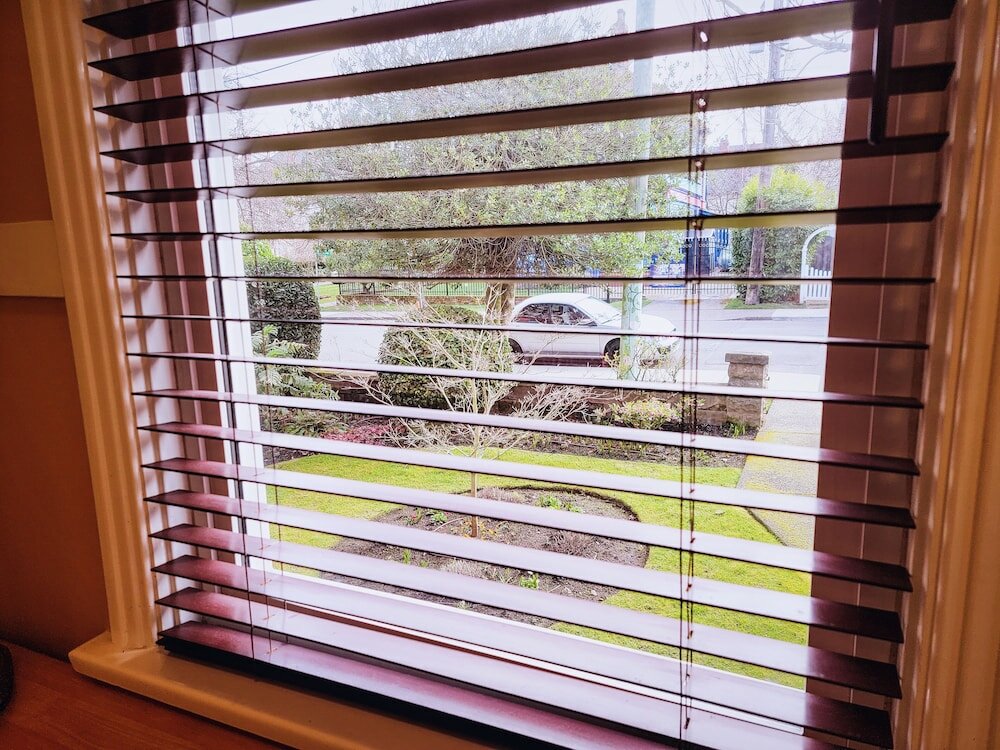 Фото James Bay Inn Hotel & Suites