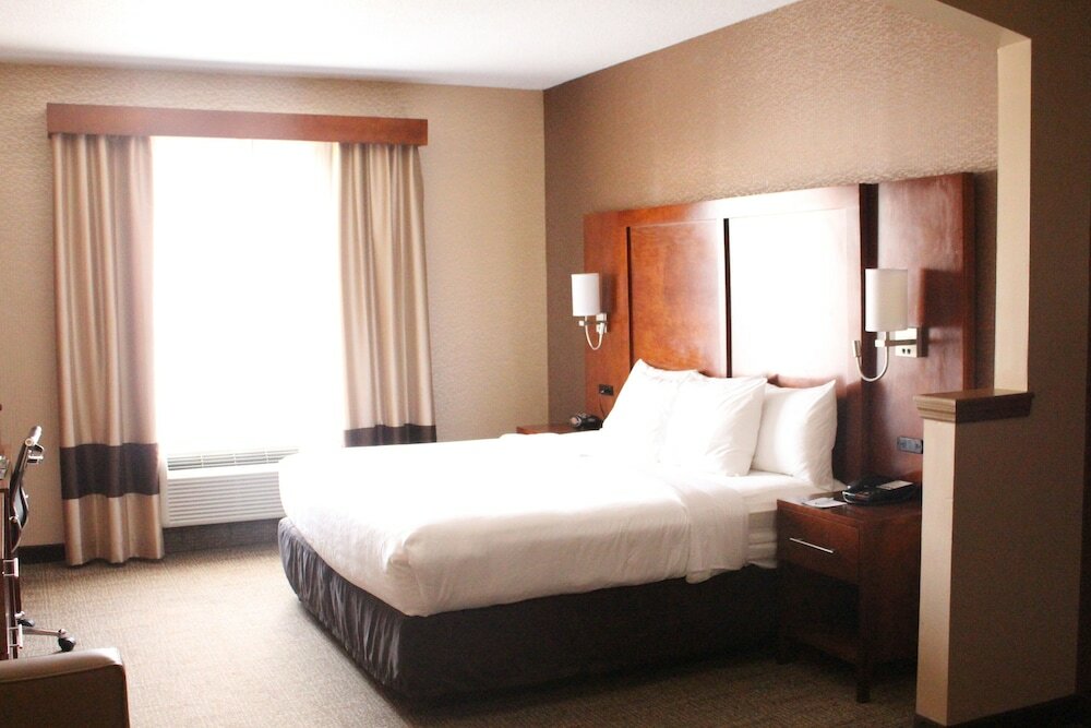 Фото Quality Suites Nyc Gateway