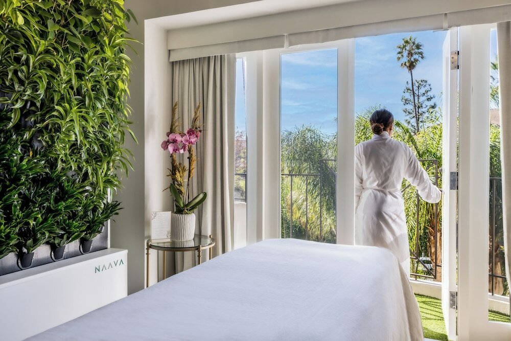 Фото Four Seasons Hotel Los Angeles at Beverly Hills