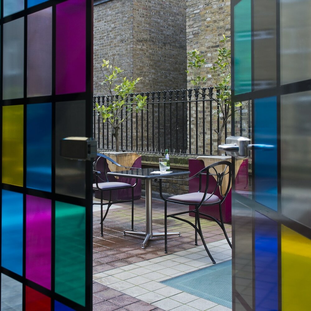 Фото The California