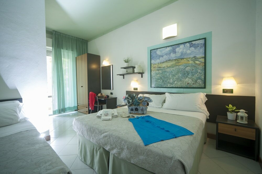 Фото Si Rimini Hotel