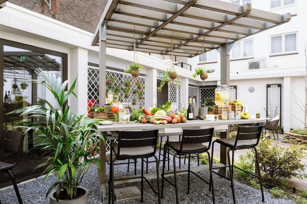 Фото Voco The Hague, an Ihg Hotel