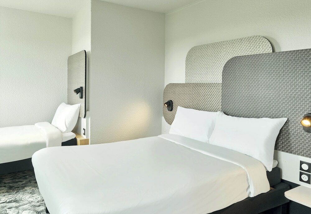 Фото B&b Hotel Versailles Le Chesnay