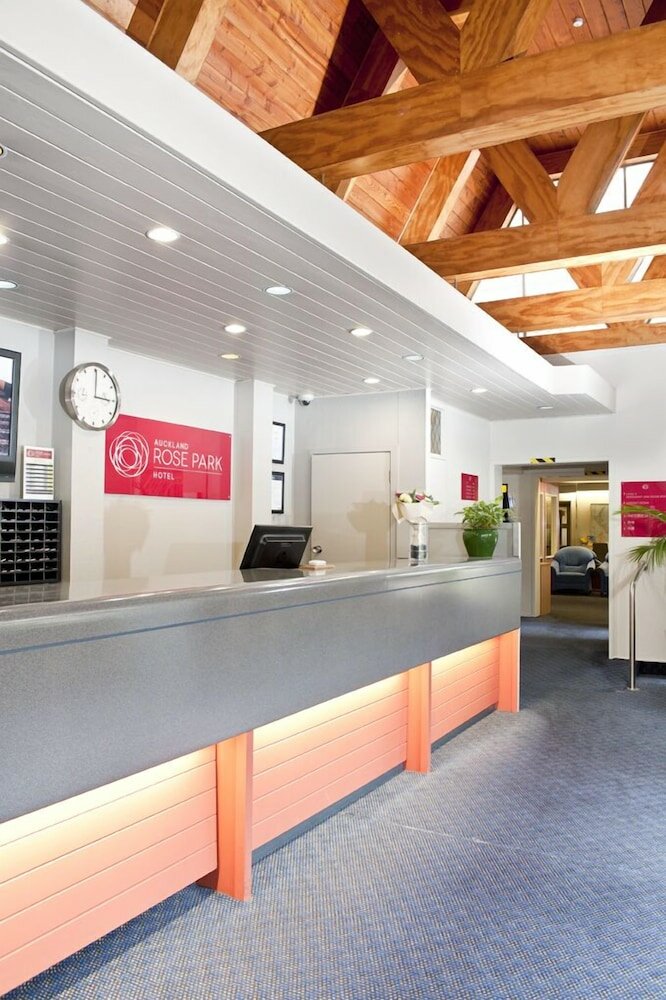 Фото Auckland Rose Park Hotel