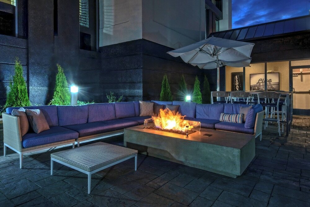 Фото Courtyard by Marriott Vanderbilt-West End