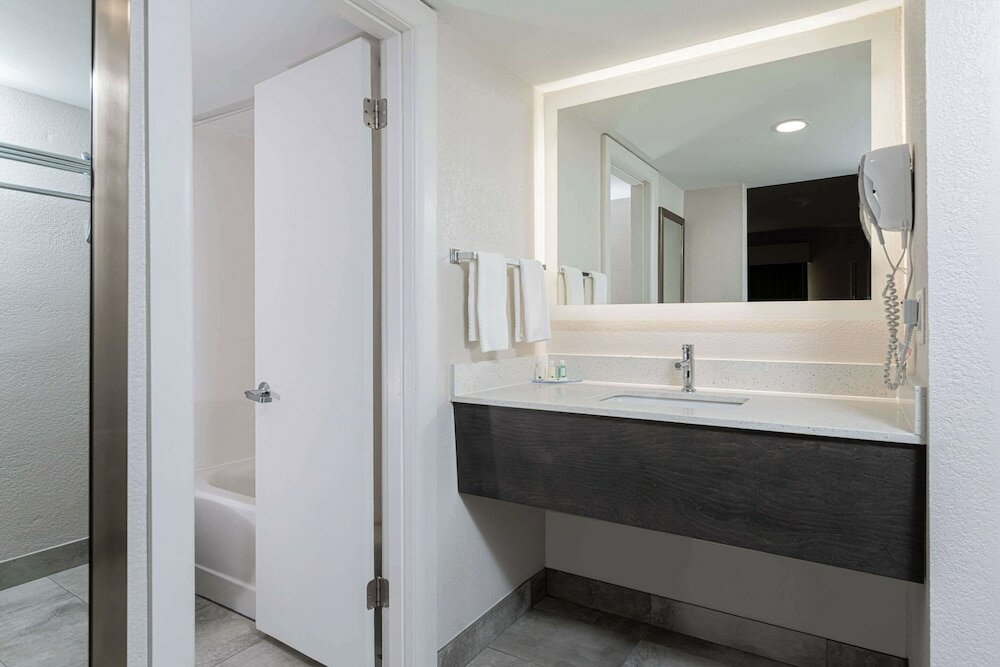 Фото Quality Inn Asheville Downtown Tunnel Road