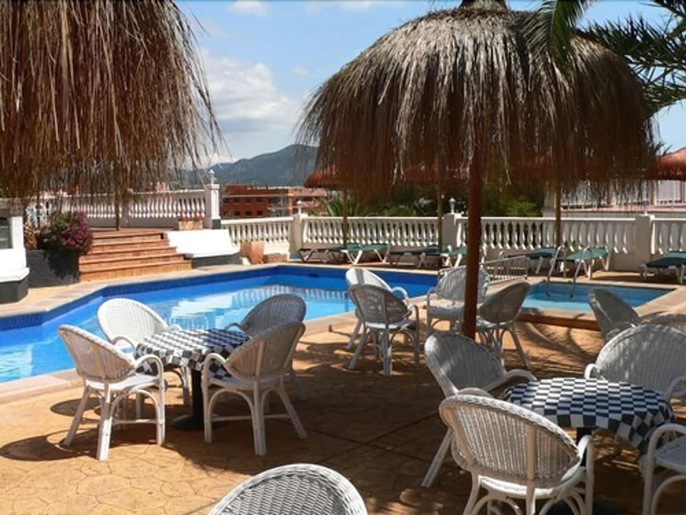 Фото Hotel Boutique Bon Repos - Adults Only