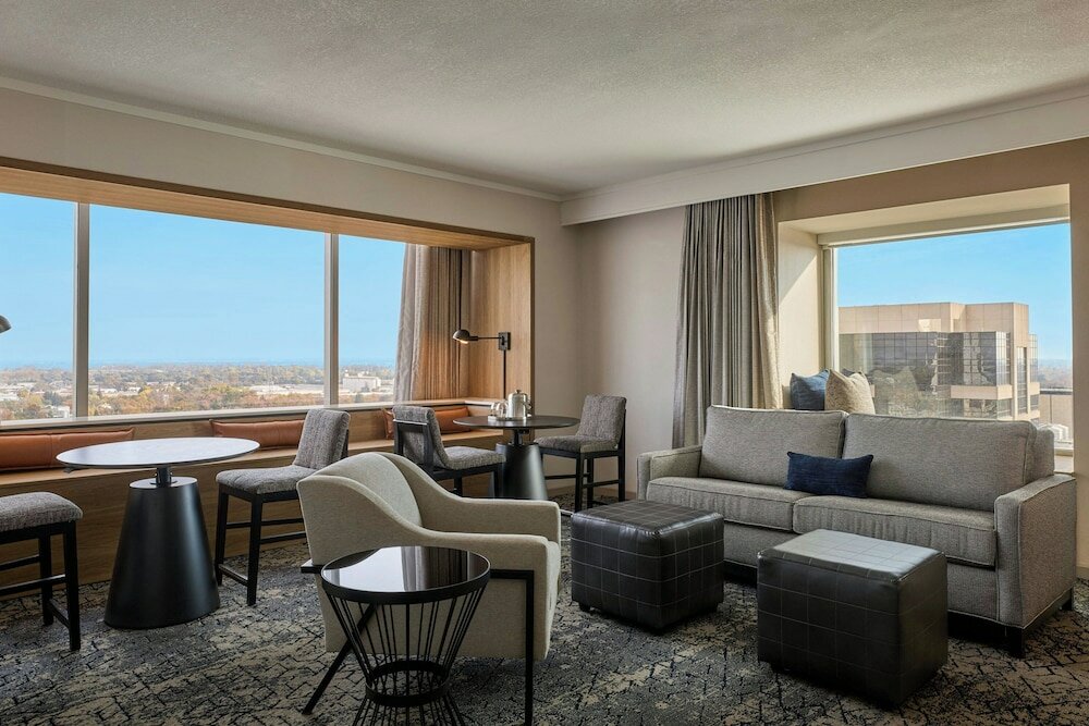 Фото Sheraton Grand Sacramento Hotel