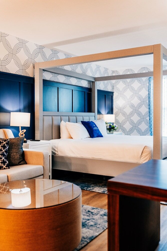 Фото Salem Waterfront Hotel & Suites