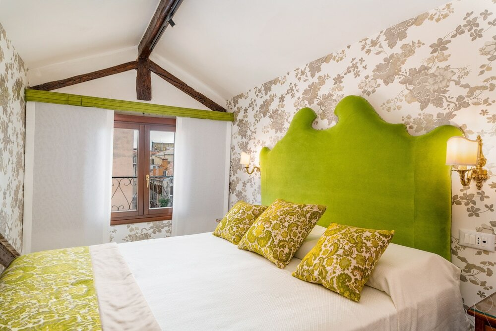 Фото Hotel Villa Rosa