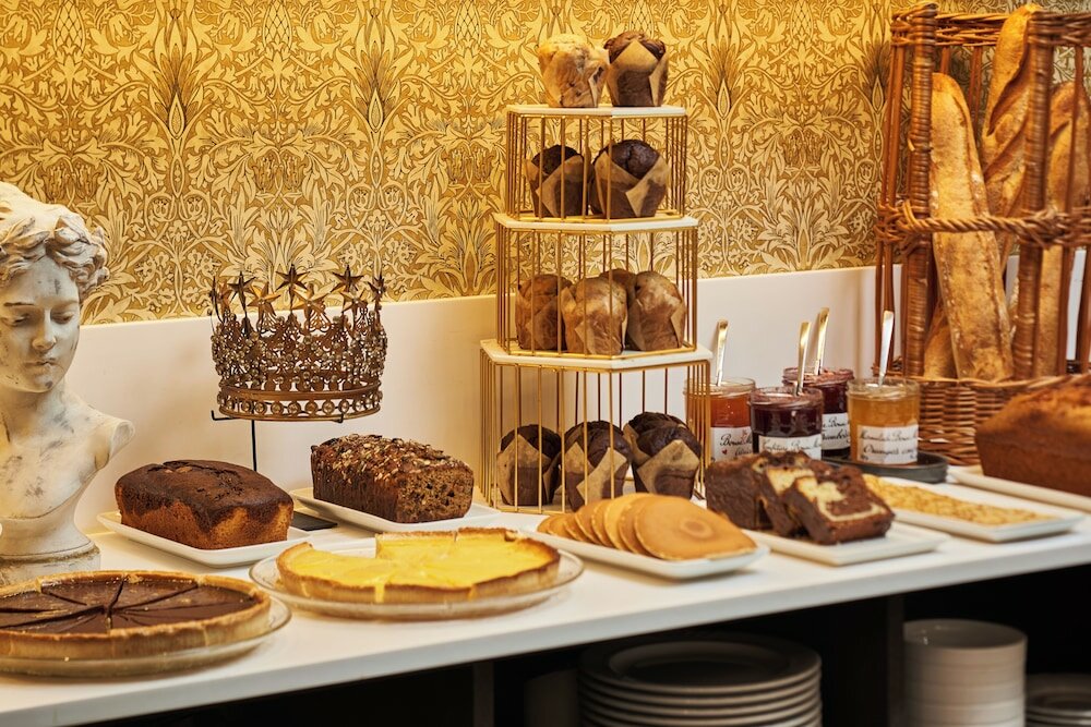 Фото Hôtel Le Versailles