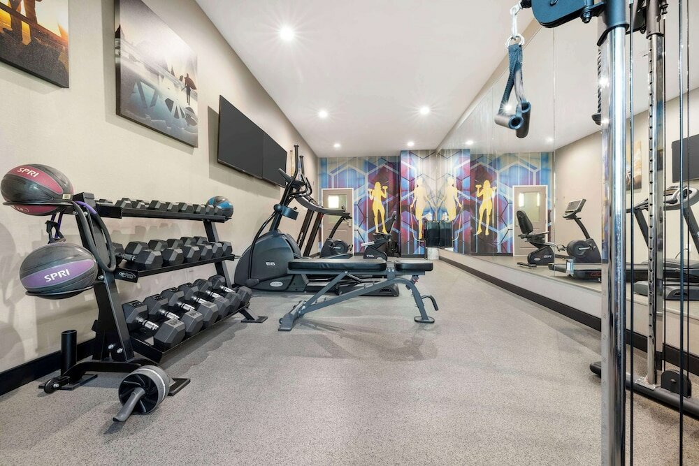 Фото Best Western Plus Temecula Wine Country Hotel &Suites