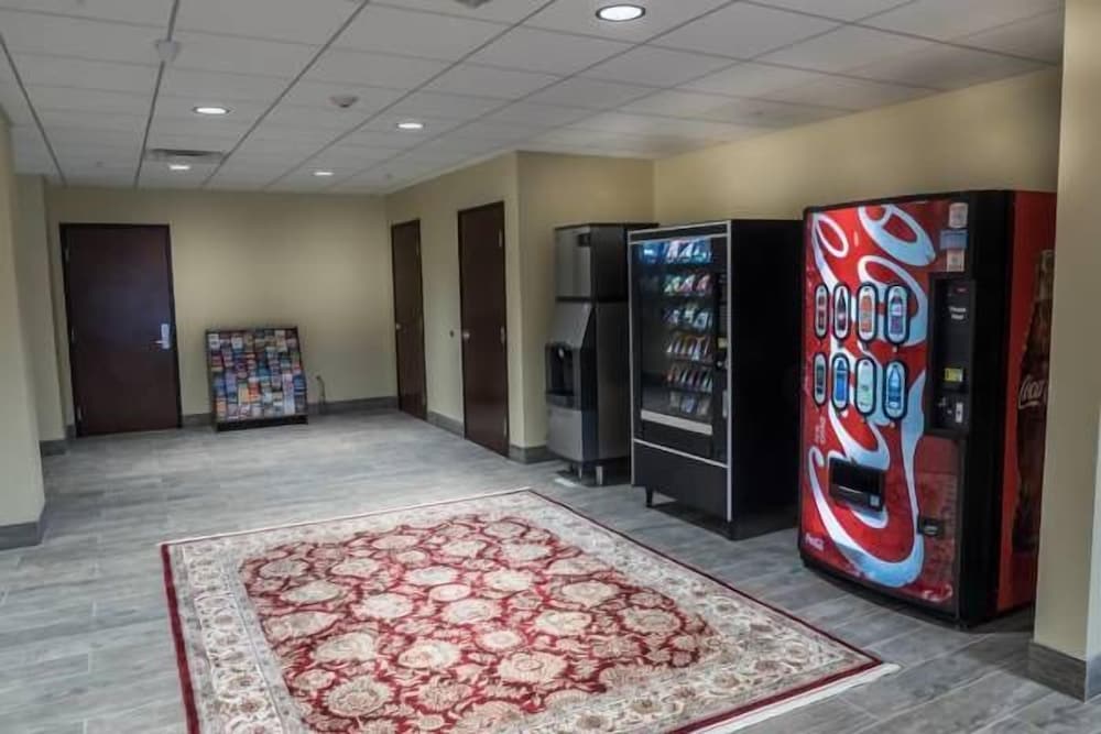 Фото Skyline Hotel & Casino