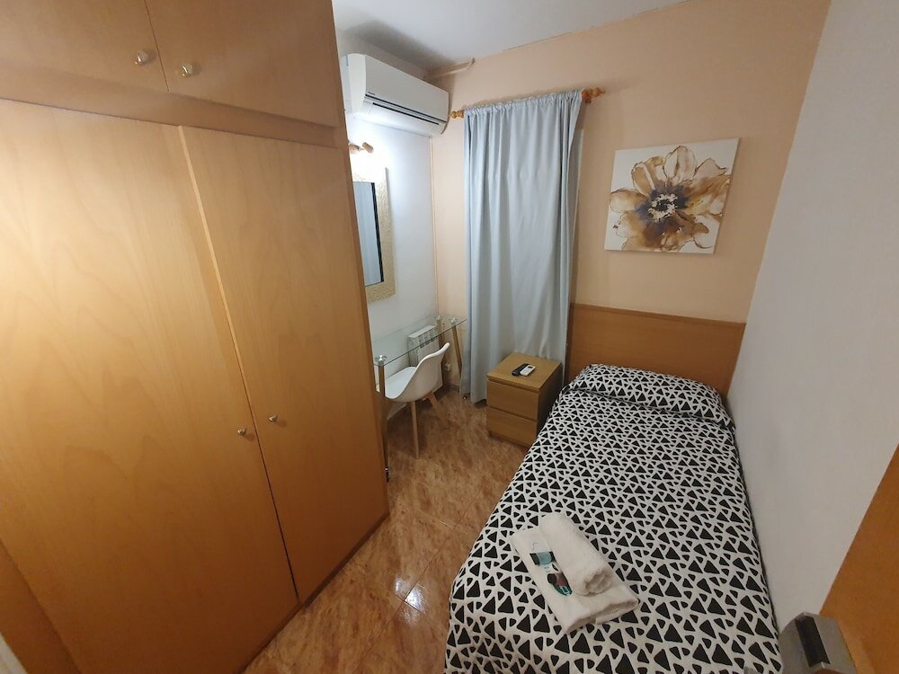 Фото Hostal Río de Castro Barcelona