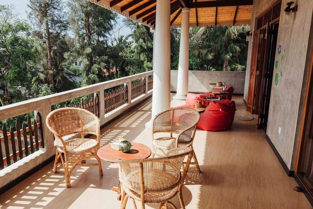 Фото Thambili cabanas