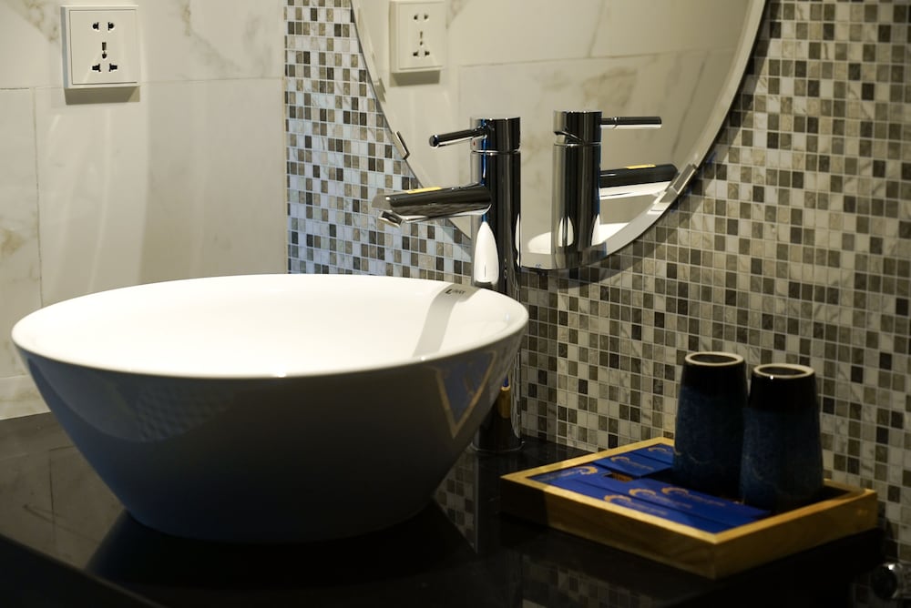 Фото Hanoi La Castela Hotel