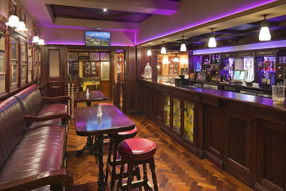 Фото Canal Court Hotel