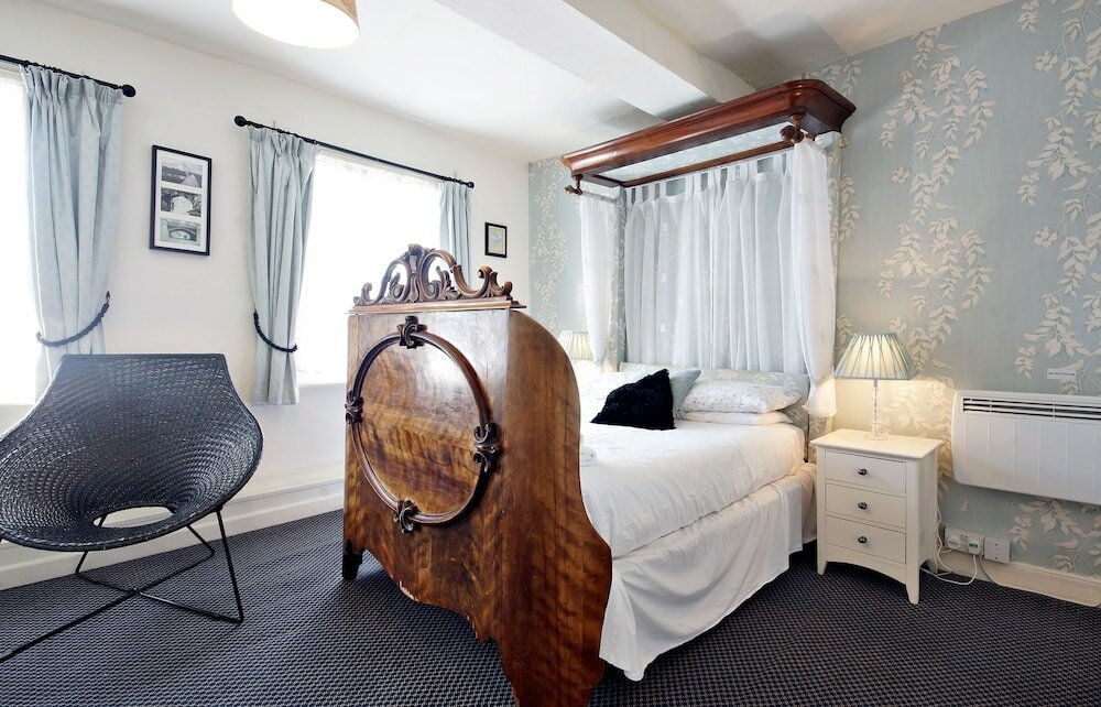 Фото Galtres Lodge Hotel