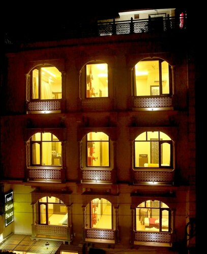 Внешний вид отеля Rivera Palace в Варанаси, фото 3