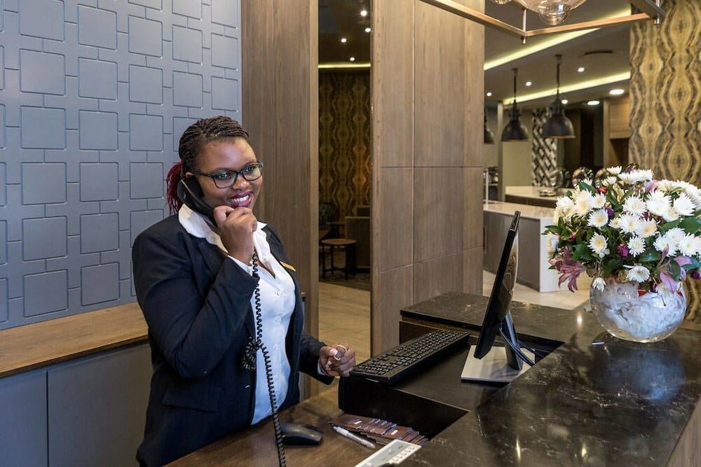 Фото Mayfair Hotel