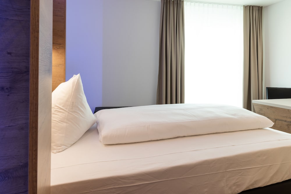 Фото Jet Hotel Zurich Airport