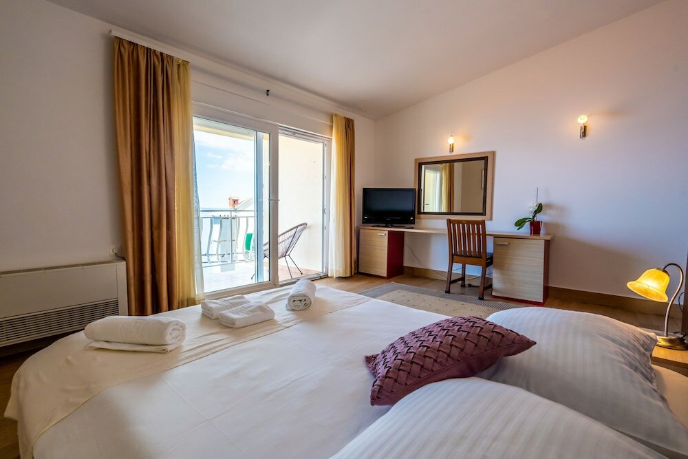 Фото Pansion Epetium