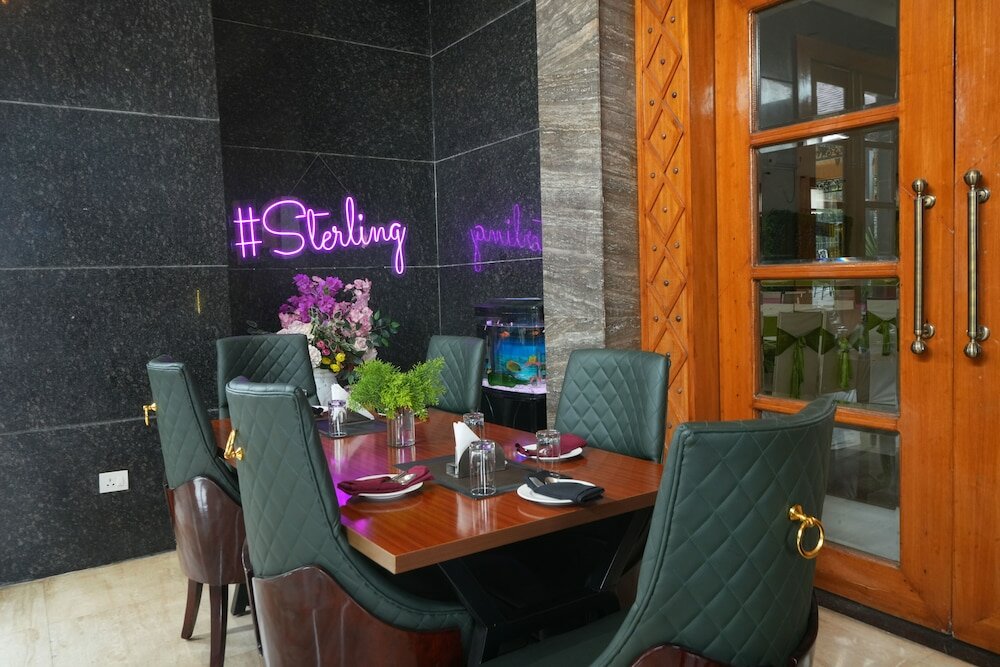Фото Sterling Banquet and Hotel