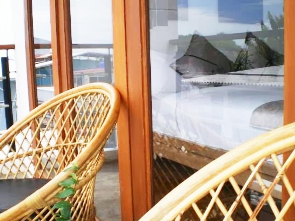 Фото 5ive Beach House Hotel