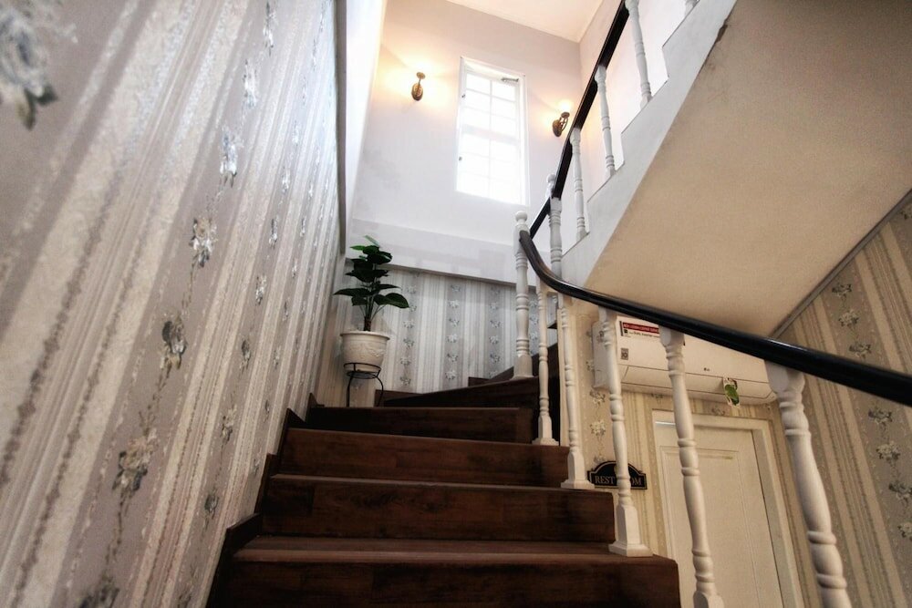 Фото Omah Madam Bed & Breakfast