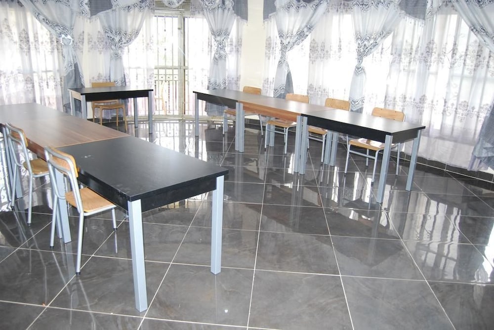 Фото Jowillis Hotel