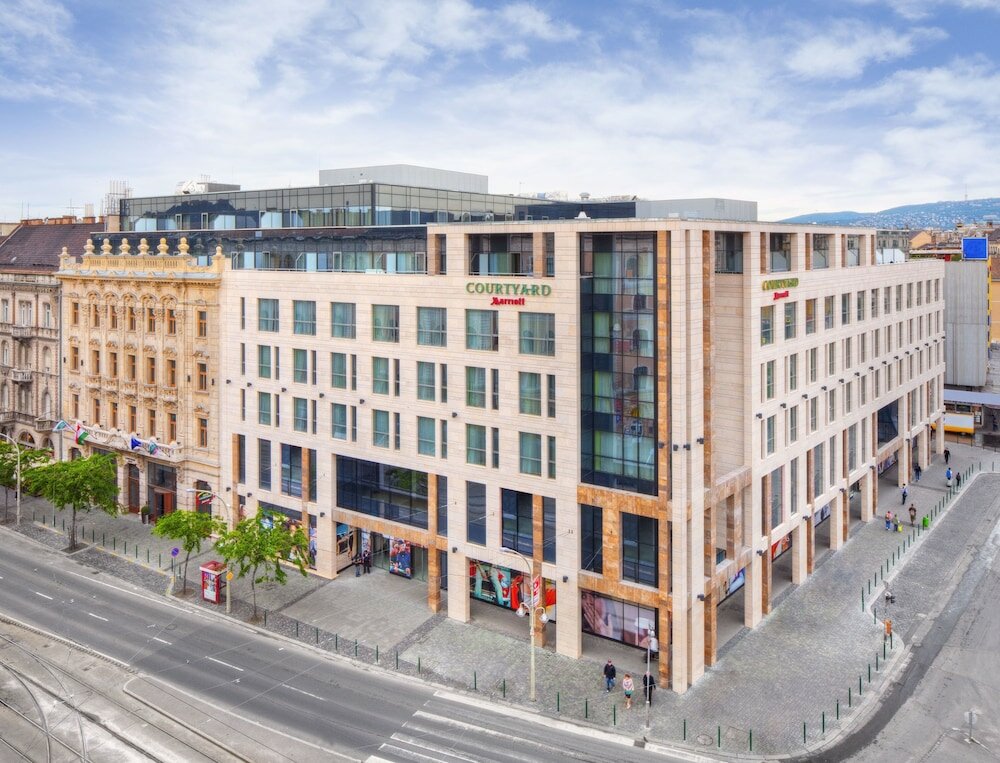 Фото Courtyard by Marriott Budapest City Center