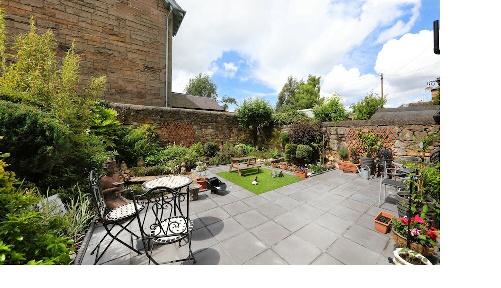 Фото Lauderville Guest House