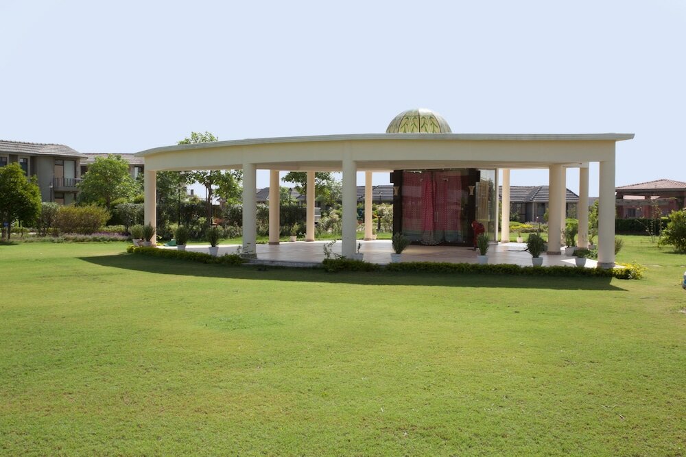 Фото Shri Radha Brij Vasundhara Resort & SPA