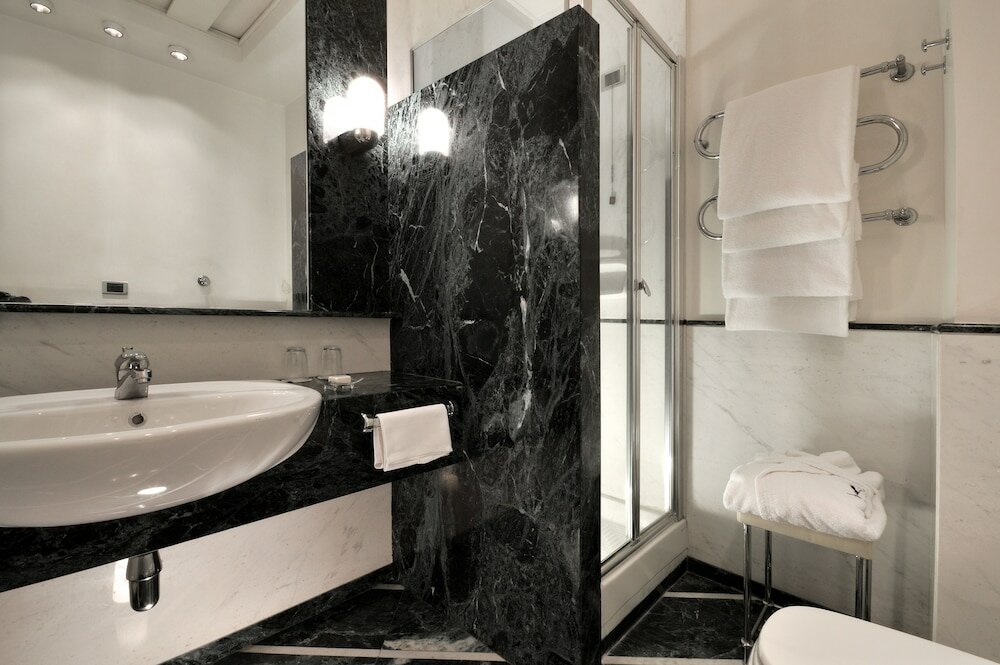 Фото Grand Hotel Vesuvio