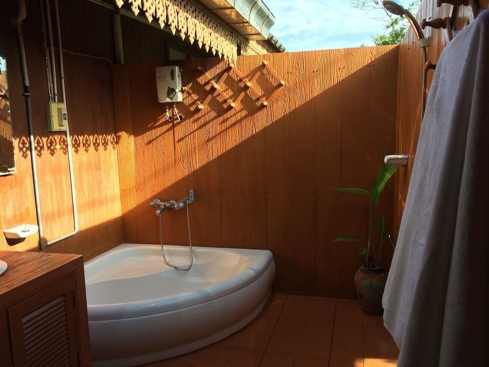 Фото Ruen Thai Rim Haad Resort