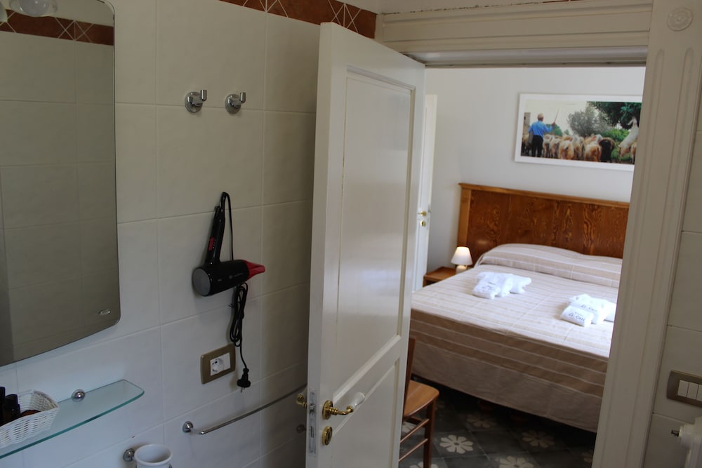 Фото Dimora Li Cuti B&b