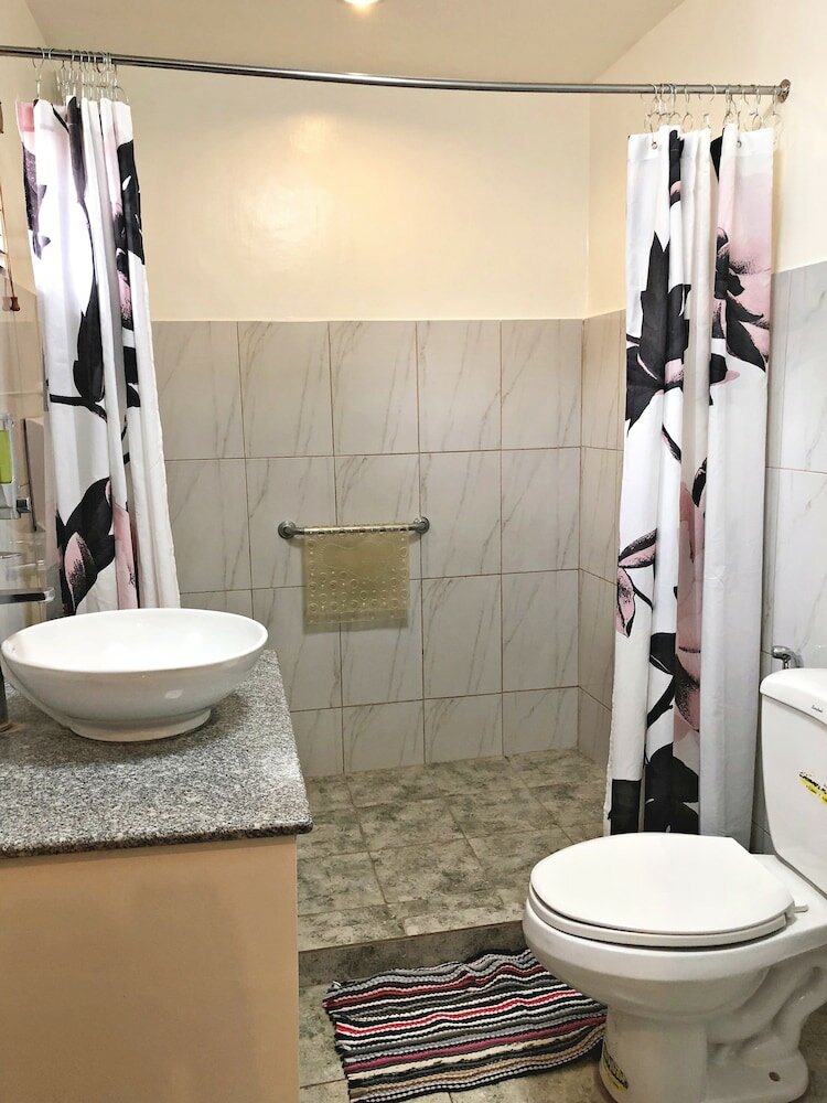 Фото Casa Roces Bed and Breakfast