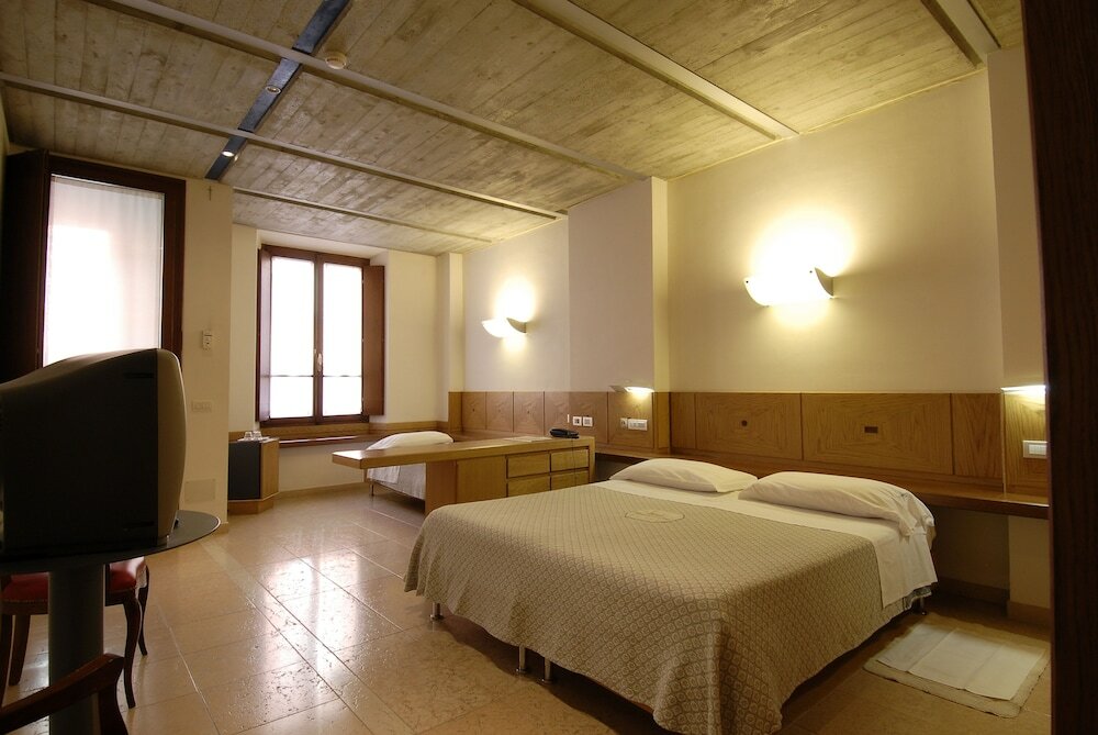 Фото Albergo Bianchi Stazione