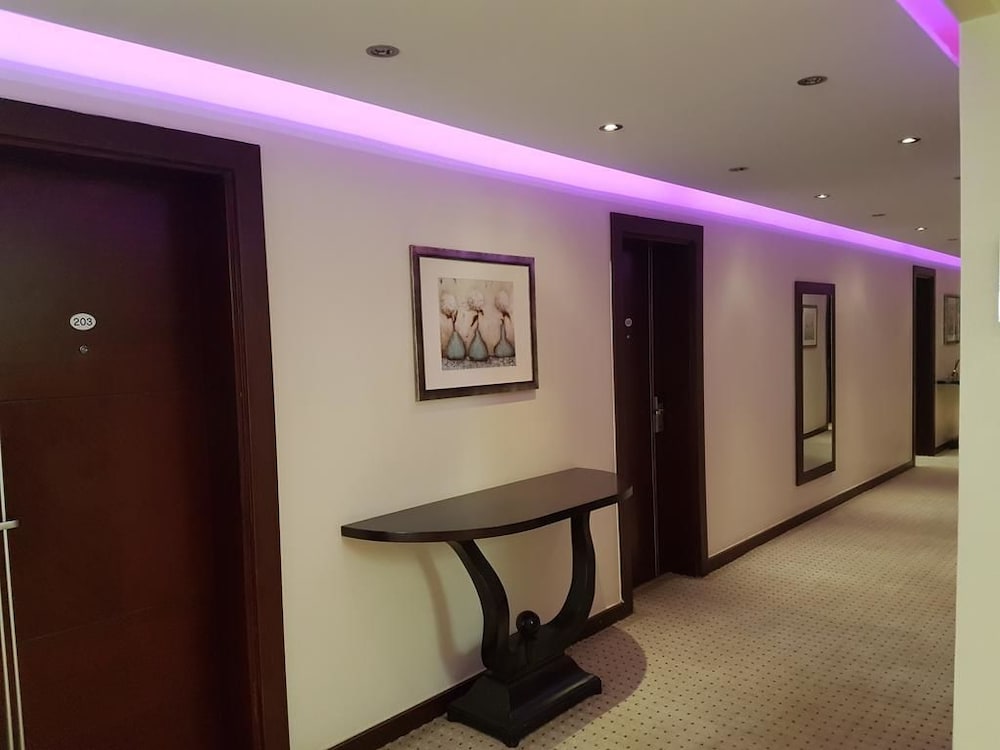 Фото Отель Check Inn Abuja