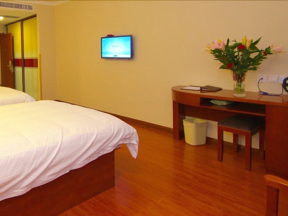 Фото GreenTree Inn ChangZhou East DongFang Road HengNai Logistics Park Express Hotel