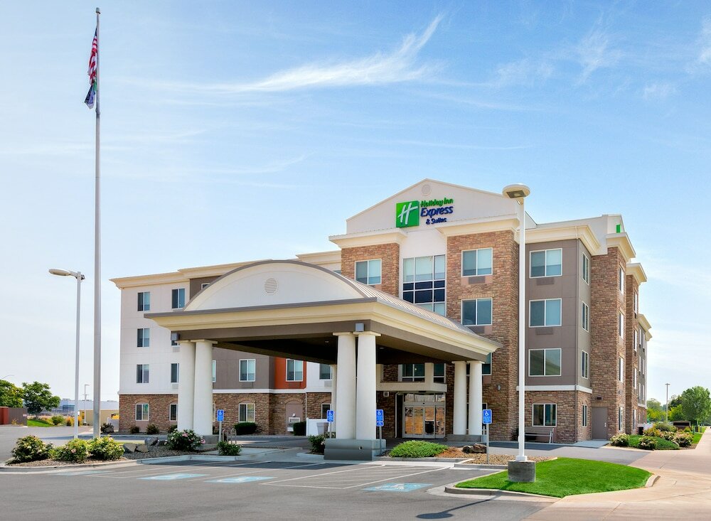 Фото Holiday Inn Express & Suites Ontario, an Ihg Hotel