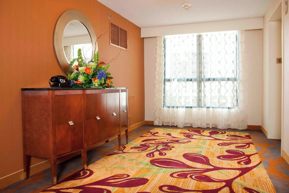 Фото Costa Mesa Marriott