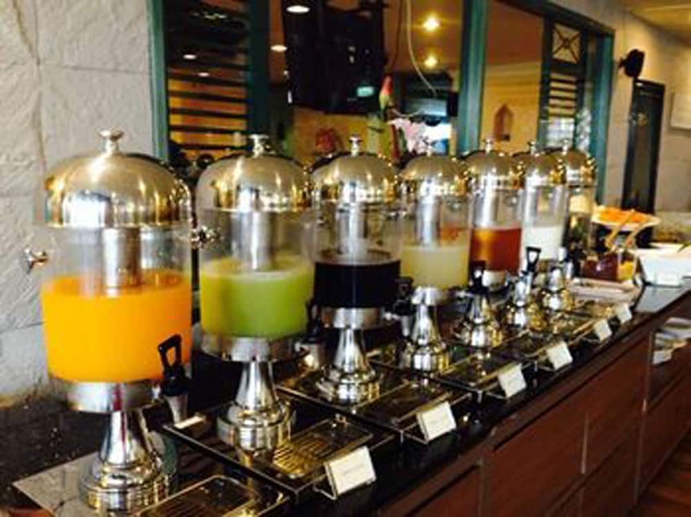 Фото Evergreen Place Siam by UHG