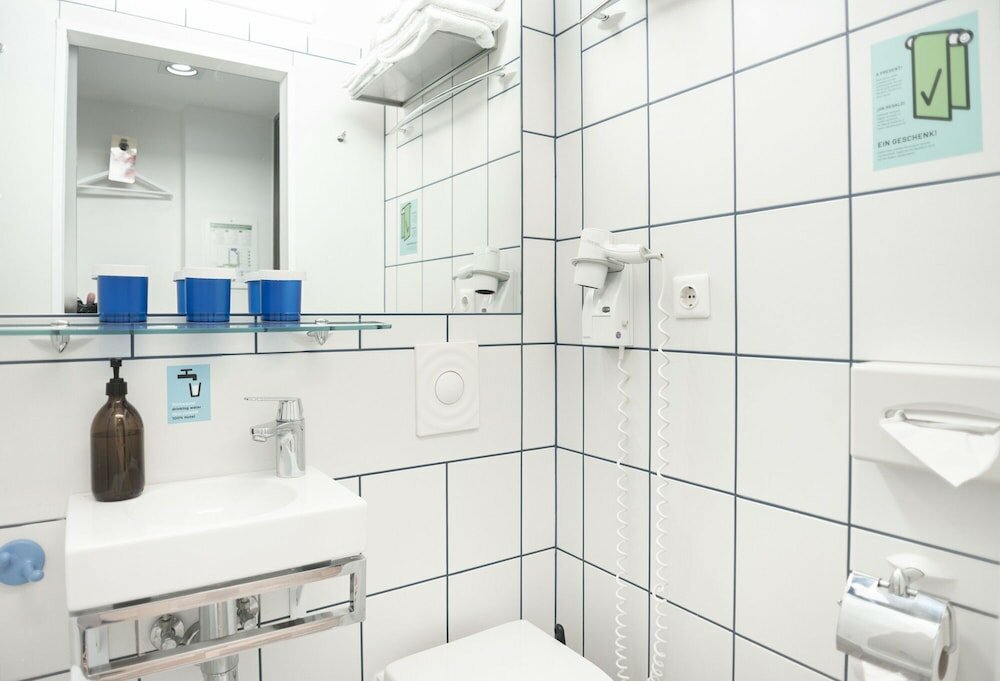 Фото NunoHotel Köln City