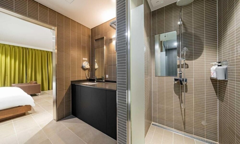 Фото F Hotel Yeongdeungpo