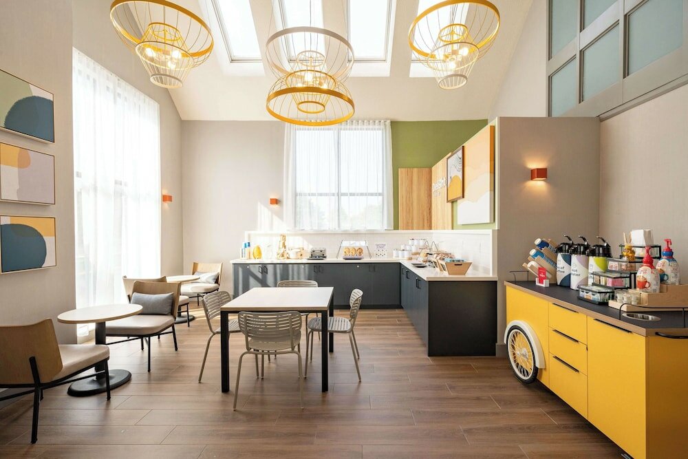 Фото Comfort Inn Toronto Northeast